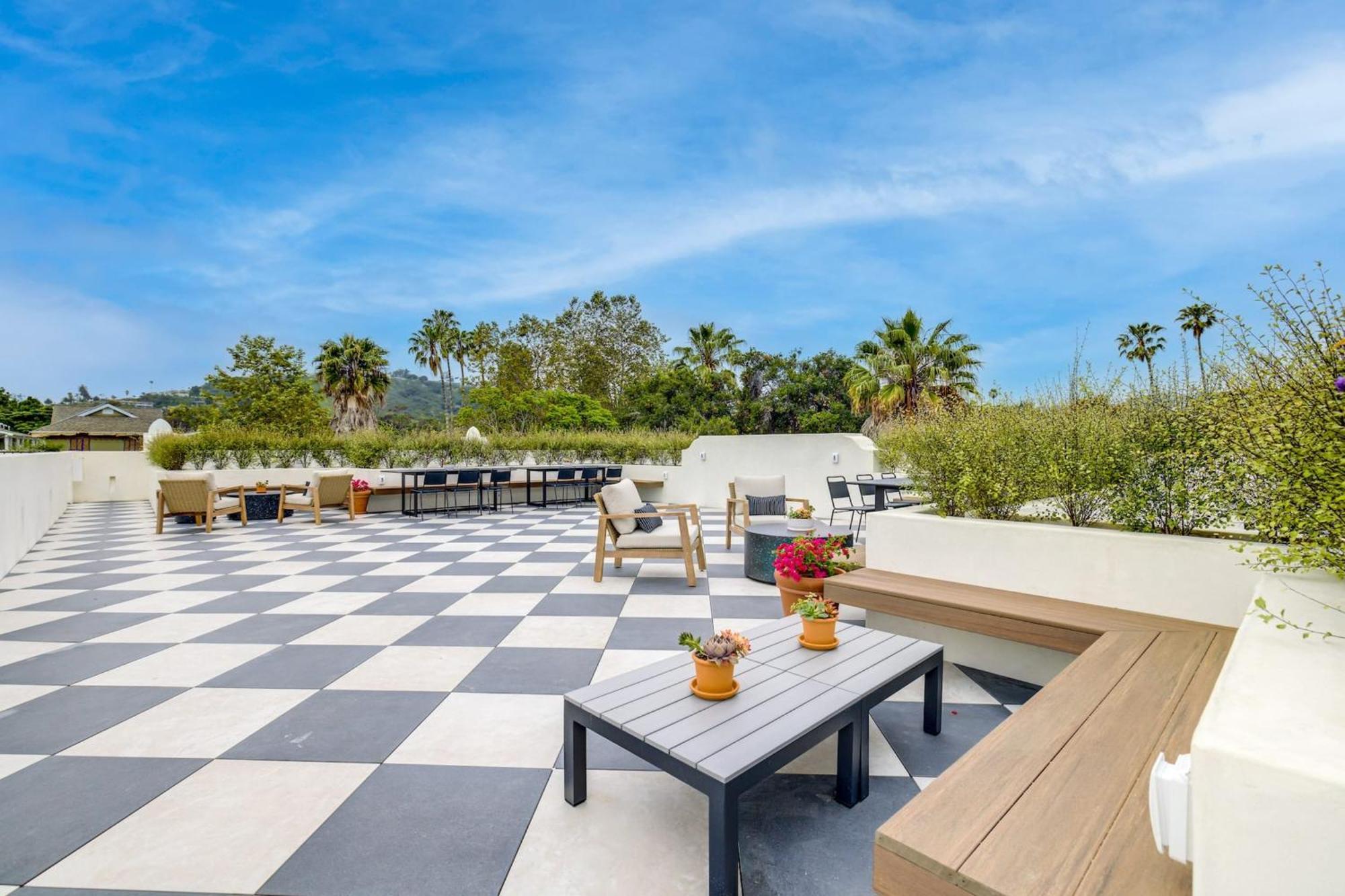 Casa De La Vina - Boutique Apartments In Downtown Santa Barbara Bagian luar foto
