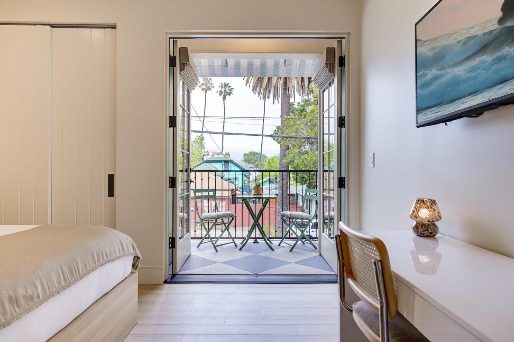 Casa De La Vina - Boutique Apartments In Downtown Santa Barbara Bagian luar foto