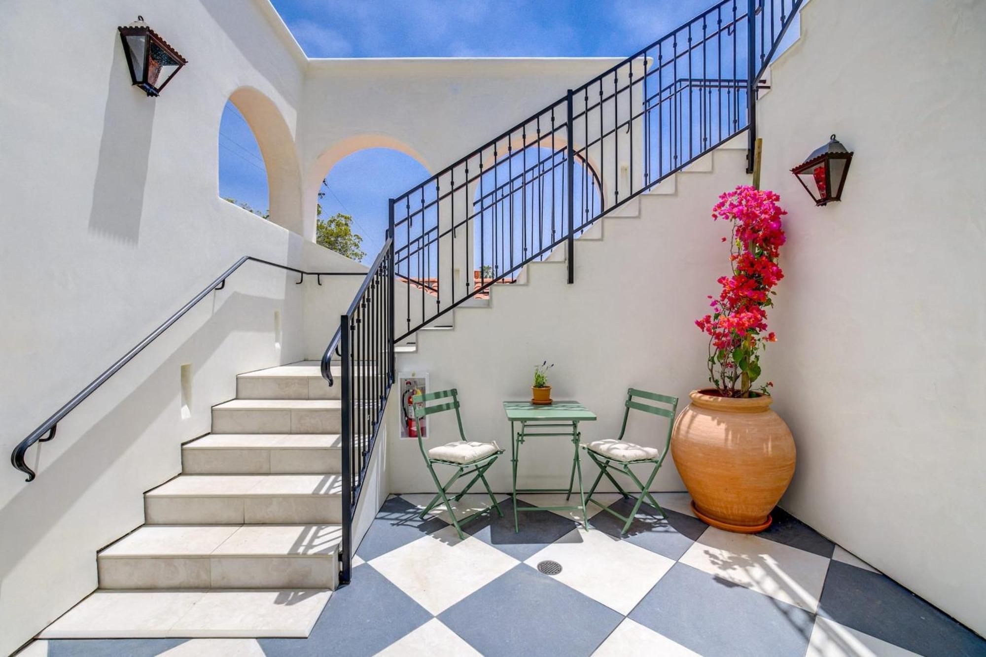 Casa De La Vina - Boutique Apartments In Downtown Santa Barbara Bagian luar foto